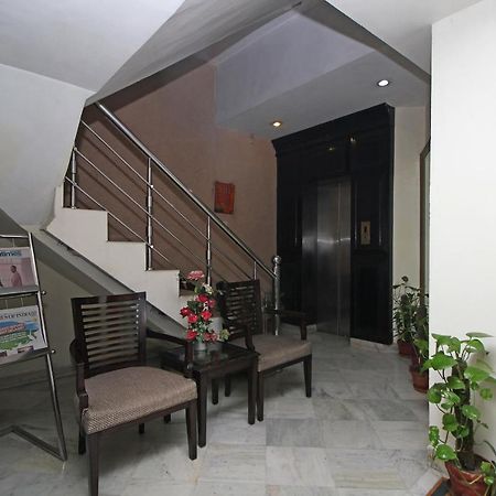 Oyo 5915 Hotel Swagath Új-Delhi Kültér fotó