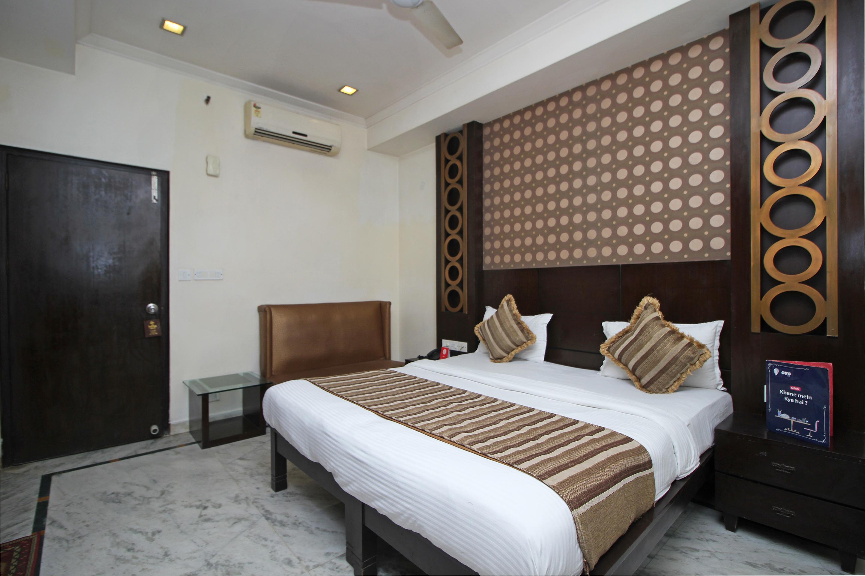 Oyo 5915 Hotel Swagath Új-Delhi Kültér fotó