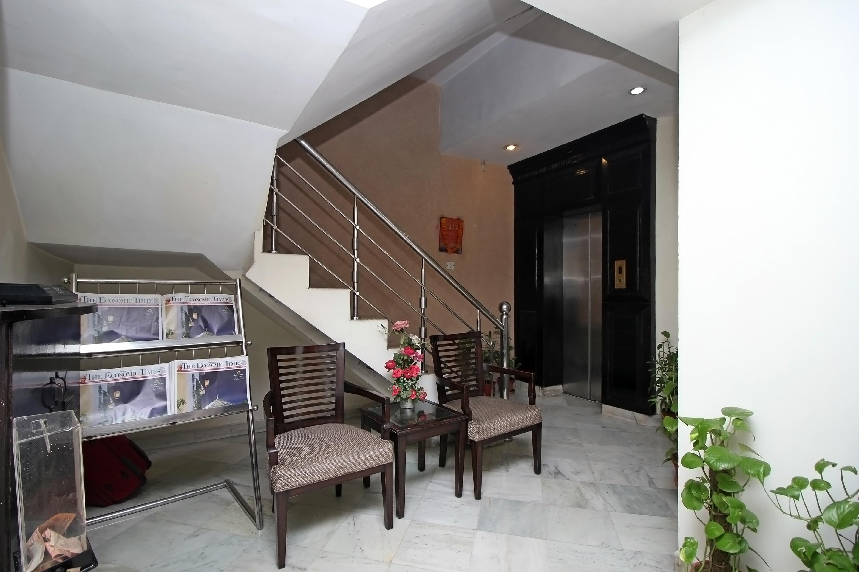 Oyo 5915 Hotel Swagath Új-Delhi Kültér fotó
