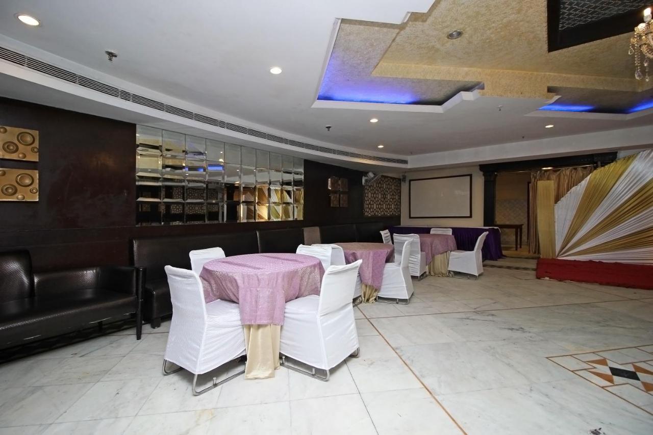Oyo 5915 Hotel Swagath Új-Delhi Kültér fotó