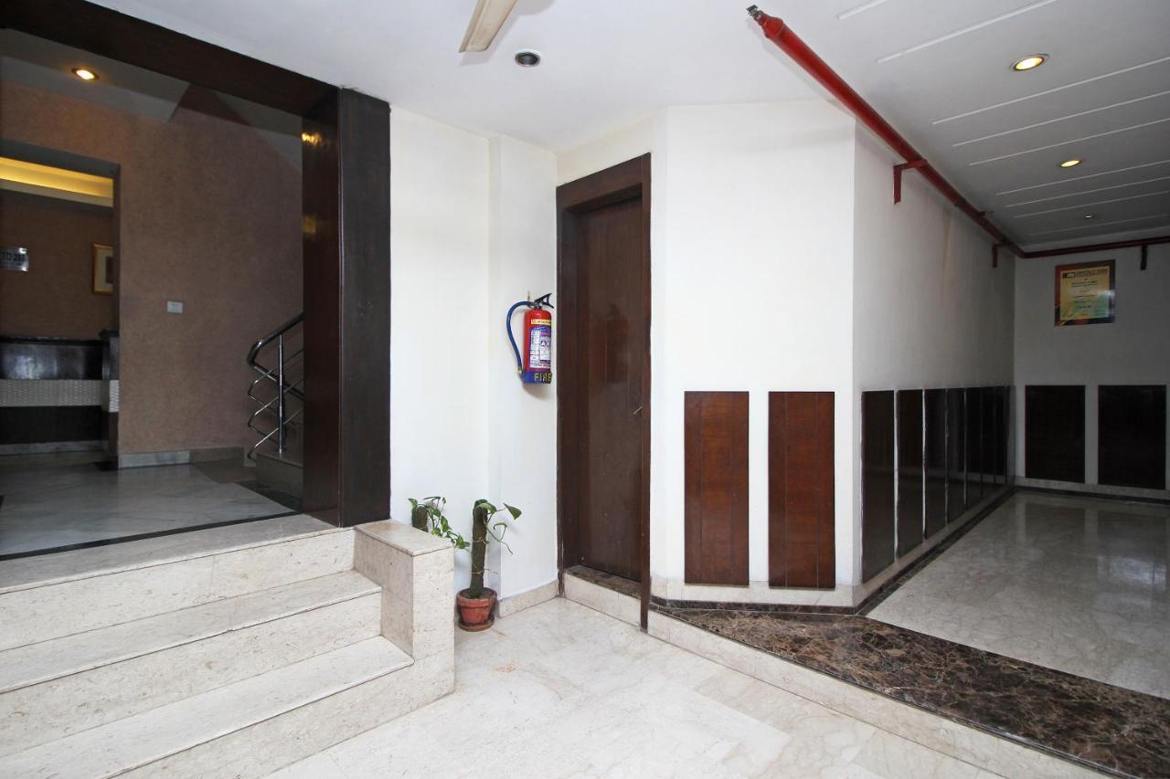 Oyo 5915 Hotel Swagath Új-Delhi Kültér fotó